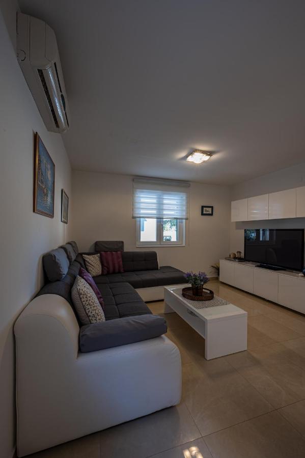 Villa Vesa سيفيد المظهر الخارجي الصورة